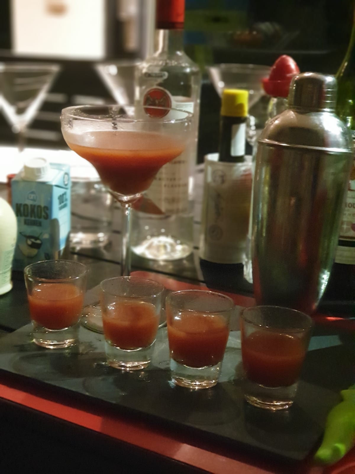 Cocktail Night – [Enjoy]